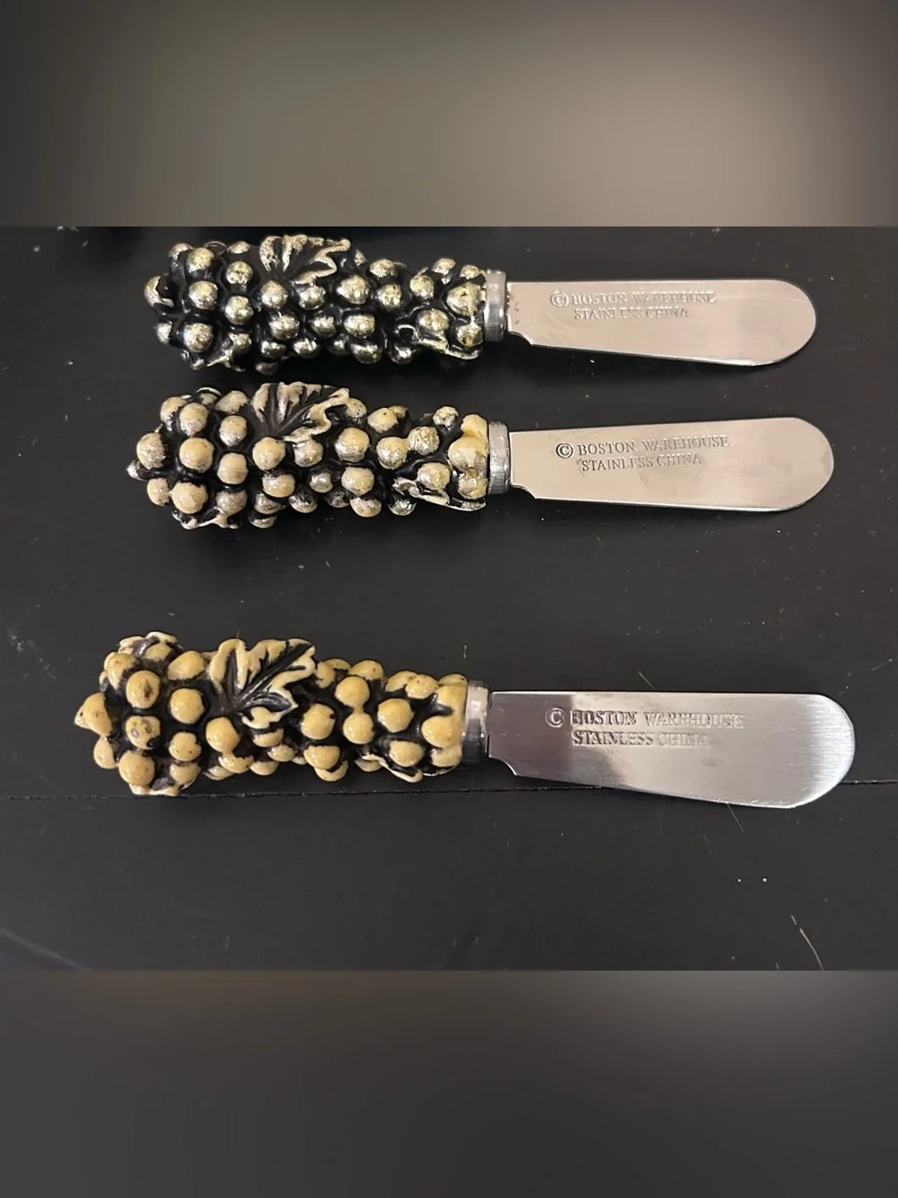 Boston Warehouse Grape Cluster Cheese Spreaders – Set of 3